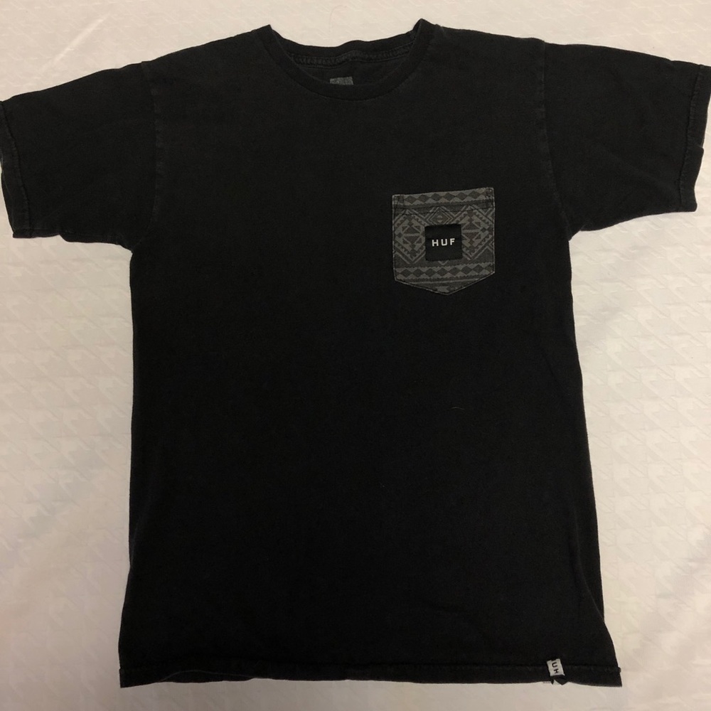 Woven label pocket HUF t-Shirt